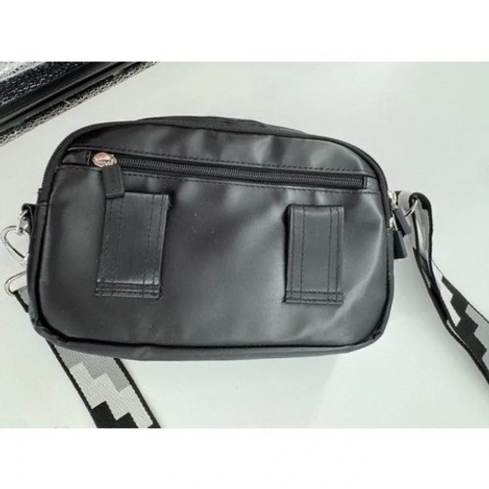 HKWP Crossbody Bag Purse Women Small Black Nylon Geometric Strap Belt Loops Zip